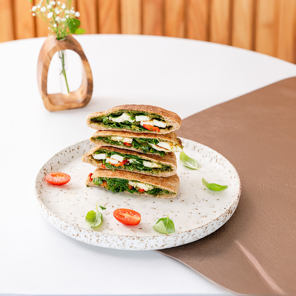 SIGNATURE EGGS & HALLOUMI WRAP