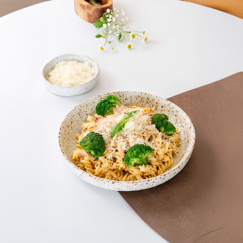 FUSILLI CHICKEN ALFREDO