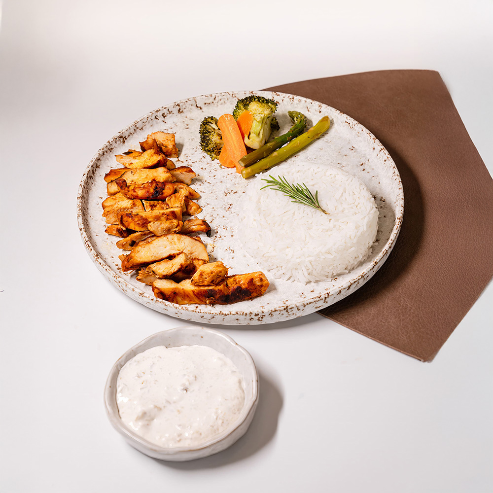 GRILLED CHICKEN WITH MIXED VEGGIES & ARTICHOKE SAUCE